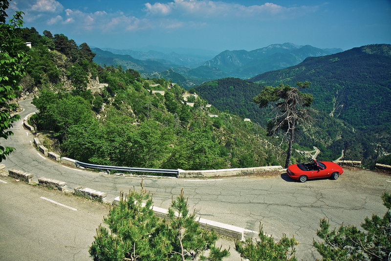 Illustration for article titled Why We Love Kinky BMWs, Road Trips, And Ferrari F50s